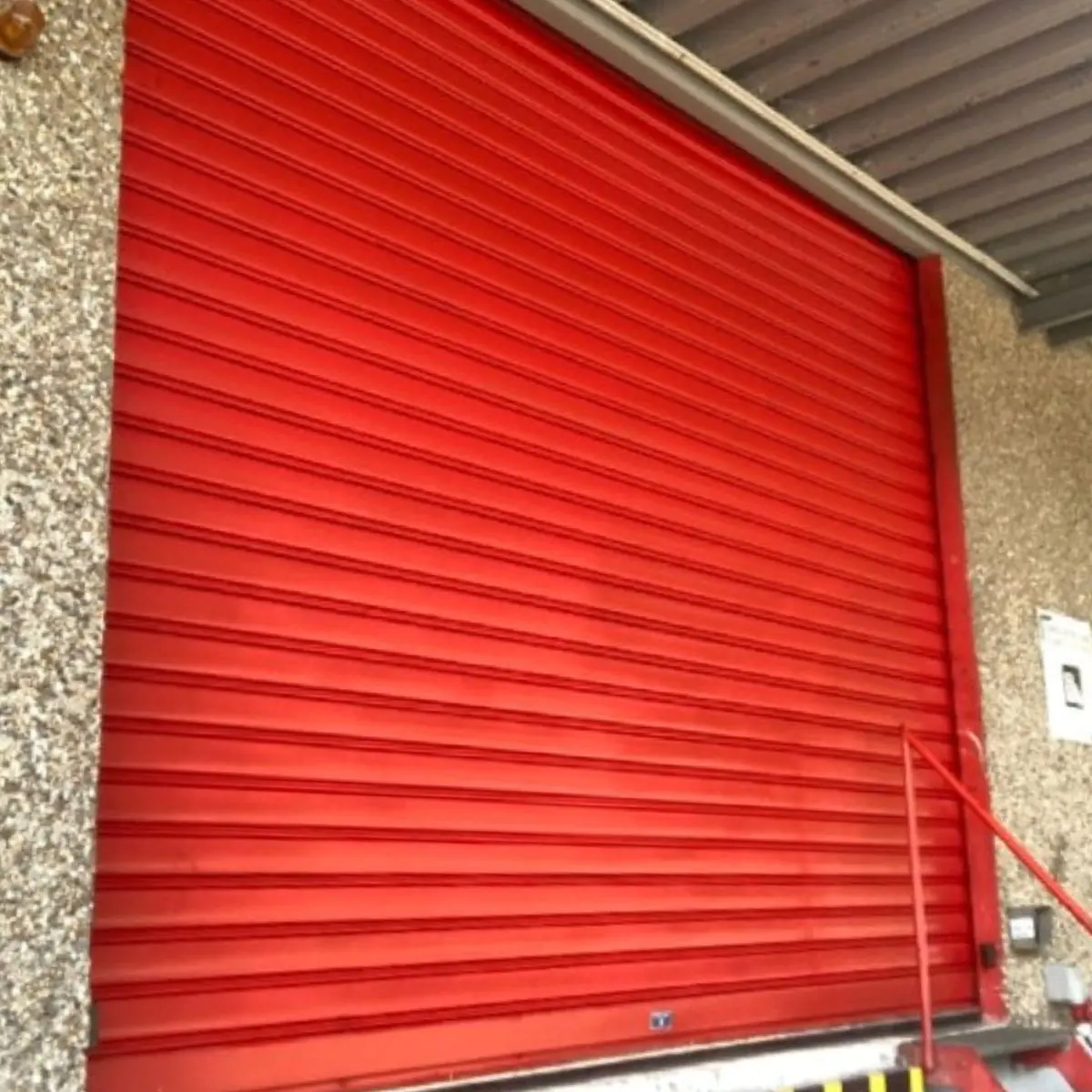 Entretien rideau métallique industriel à Meaux