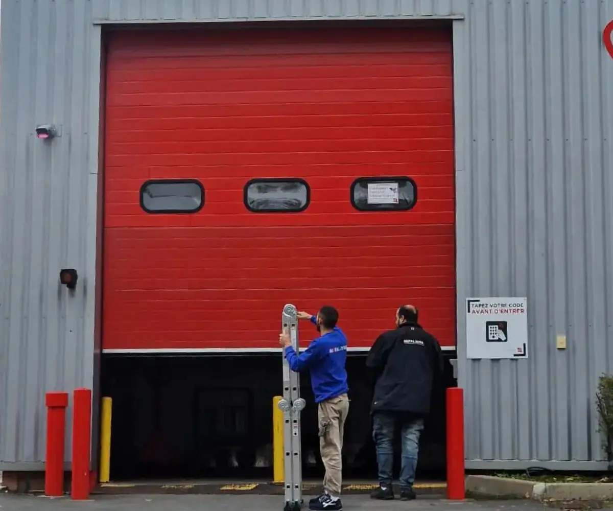 Entretien porte sectionnelle industrielle Paris Île-de-France