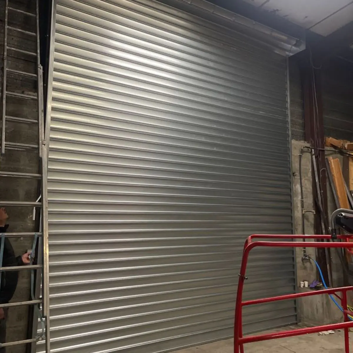 Le protocole technique de la maintenance de rideaux métalliques industriels