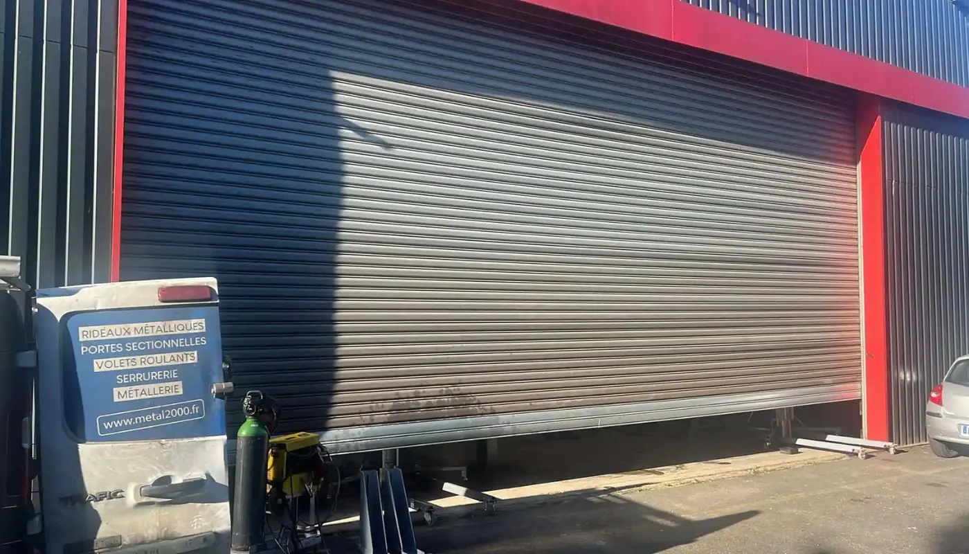 Maintenance et entretien rideau métallique industriel