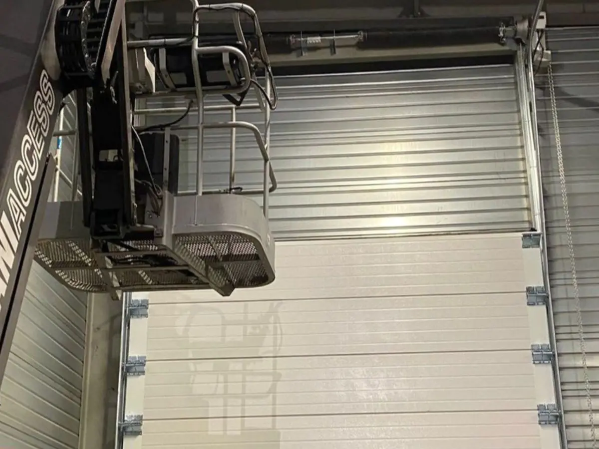 Motorisation porte industrielle