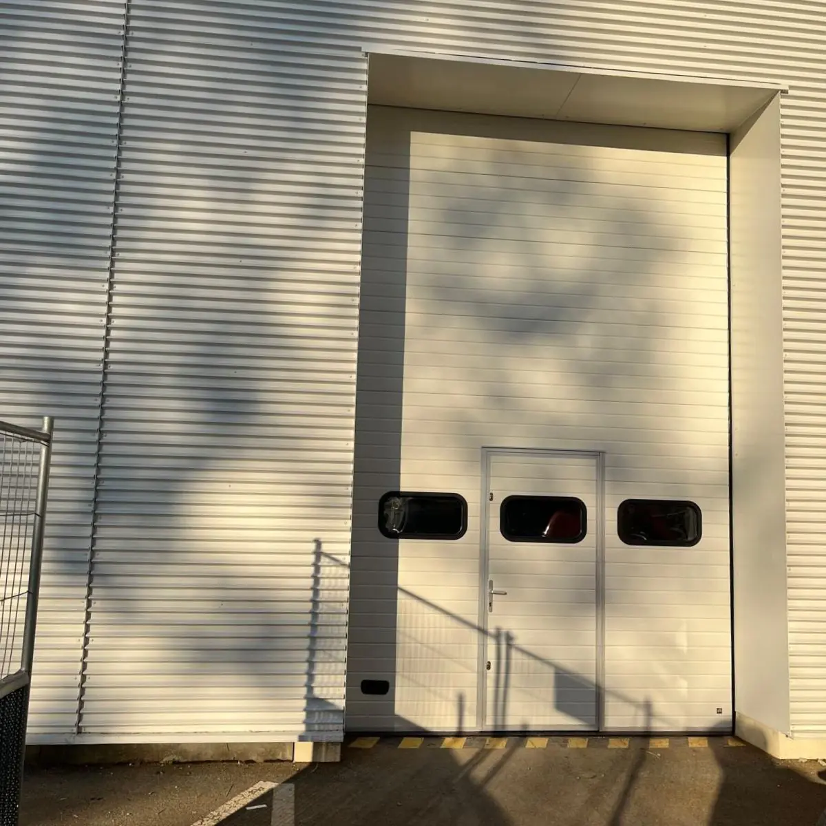 Maintenance et entretien porte industrielle Val de Marne